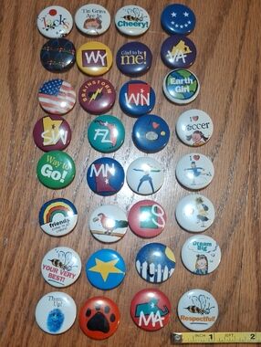 Lot of Colorful Vintage School/Home Rewards Buttons/Pons - Set of 32